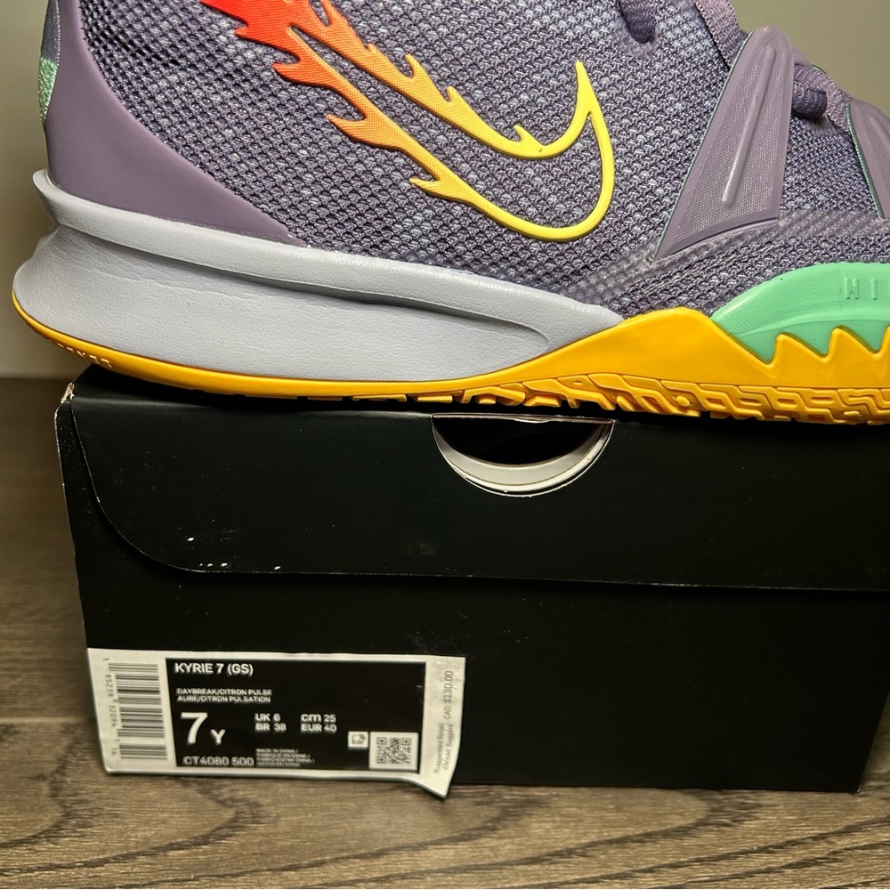 Nike Kyrie 7 Purple and Yellow Basketball Shoes 7Y - Picture 2 of 11